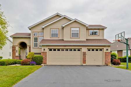 2253 Avalon Dr Buffalo Grove, IL 60089