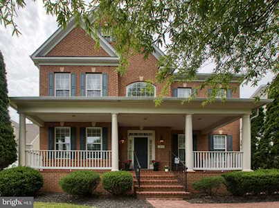 22835 Angelique Dr Brambleton, VA 20148