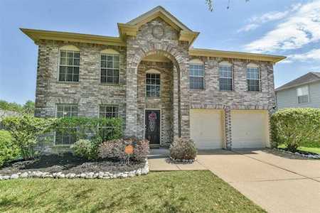 9218 Strathmill Ct Houston, TX 77095