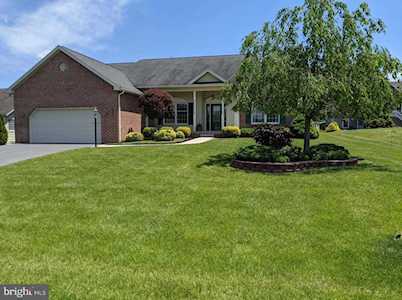 6280 Oak Leaf Ln Fayetteville, PA 17222