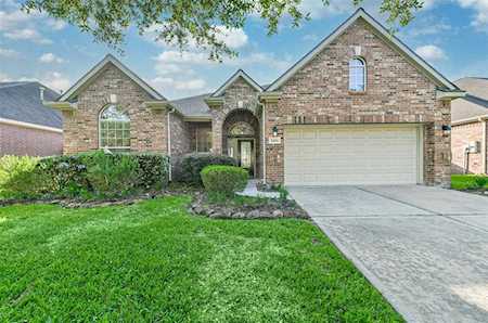 2426 Ameno Dr Pearland, TX 77581
