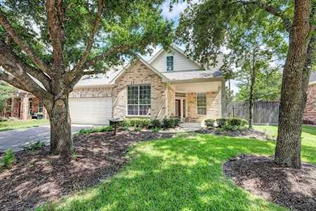 1607 S Lago Vista Dr Pearland, TX 77581