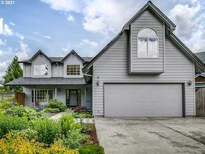 3104 NE Crimson Pl Hillsboro, OR 97124