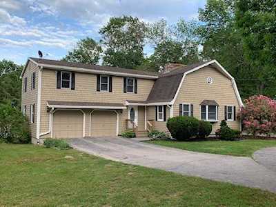 201 Dye Hill Rd Hopkinton, RI 02832