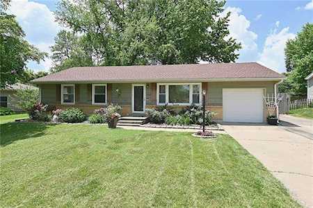 7504 N Wayne Ave Gladstone, MO 64118