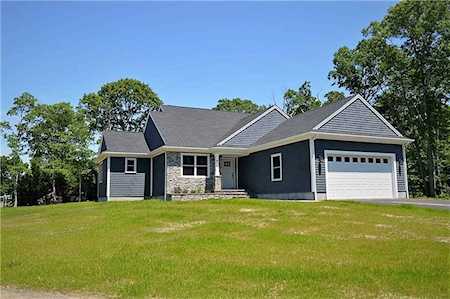 96 Lyne Rd Tiverton, RI 02878