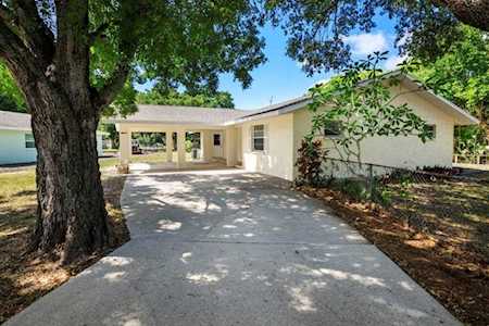 4615 21st Ave W Bradenton, FL 34209