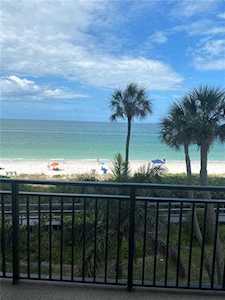 7650 Bayshore Dr #305 Treasure Island, FL 33706