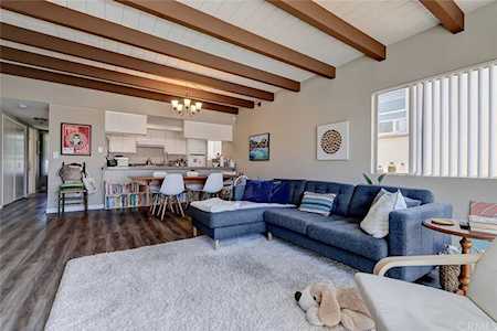409 Hopkins Ave Hermosa Beach, CA 90254