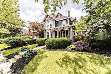 382 W 5th Avenue Columbus, OH 43201