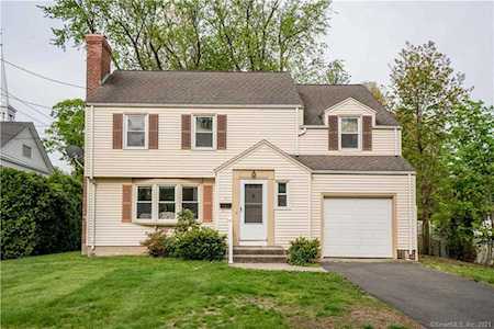 9 Hawthorne Road West Hartford, CT 06107