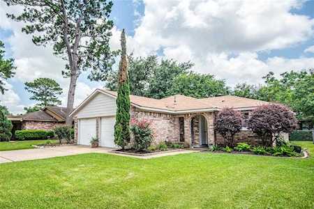 1322 Epsilon St Pasadena, TX 77504