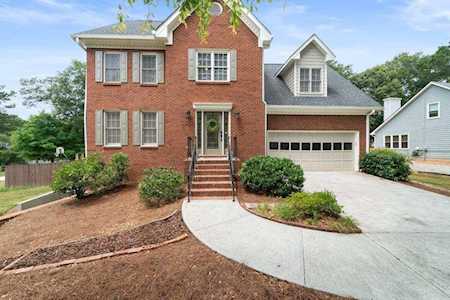 2945 Riverbend Dr Snellville, GA 30078