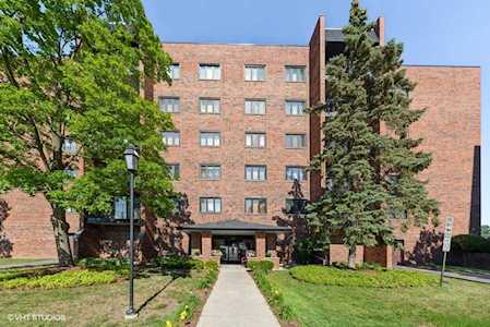 9346 Landings Ln #506 Des Plaines, IL 60016