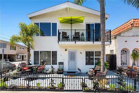 141 Corona Ave #2 Long Beach, CA 90803