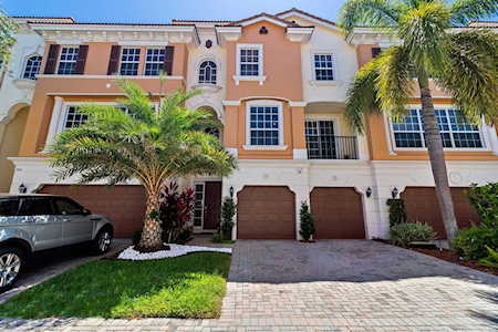 5650 NE Trieste Way Boca Raton, FL 33487