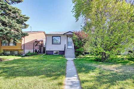 522 21 Ave NE Calgary, AB T2E 1S8