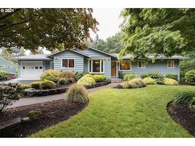 7630 SW Greenwood Dr Portland, OR 97223