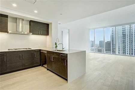 301 West Ave #2504 Austin, TX 78701