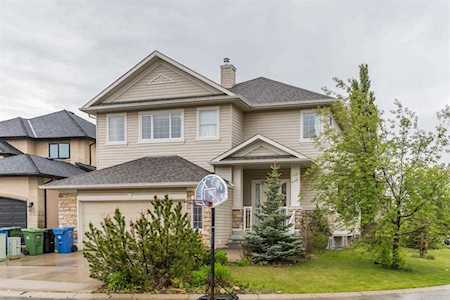 250 Elmont Bay SW Calgary, AB T3H 4X9