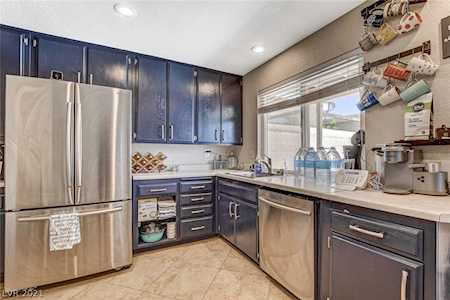 322 Greenbriar Townhouse Way Las Vegas, NV 89121