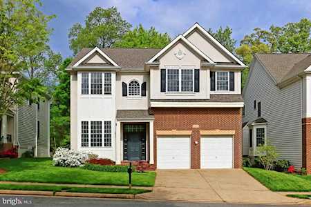 3830 Highland Oaks Dr Fairfax, VA 22033