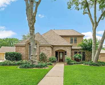 1603 Chapelwood Ln Richmond, TX 77406