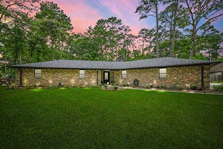 9 Wind River Ct Conroe, TX 77384