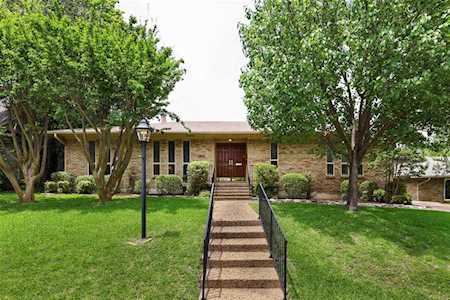 9647 Crestedge Drive Dallas, TX 75238