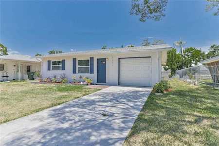 2211 21st St W Bradenton, FL 34205