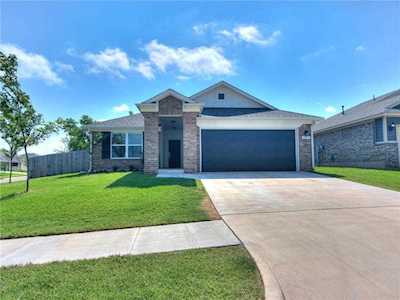 2809 Leopard Lily Dr Norman, OK 73069