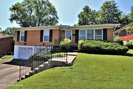 1422 Hobart Dr Louisville, KY 40216