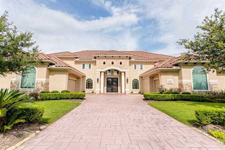 8 Canaveral Creek Ln Sugar Land, TX 77479