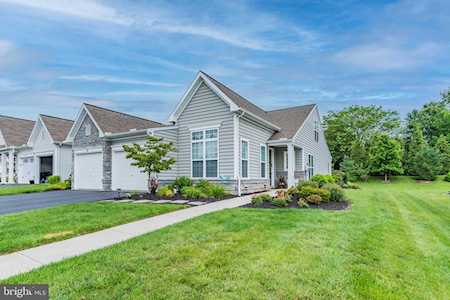 83 Butterfly Dr Mechanicsburg, PA 17055