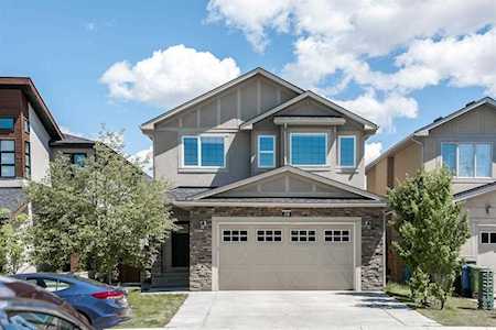 28 Aspen Summit View SW Calgary, AB T3H 0V6