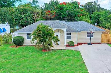 1109 Alhambra Cir Naples, FL 34103