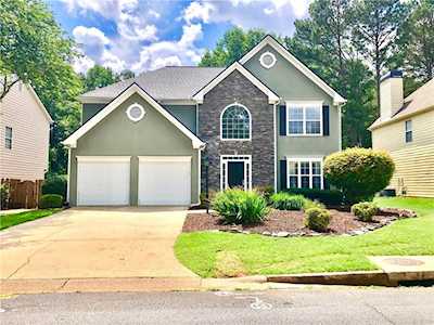1537 Pinebreeze Dr Marietta, GA 30062