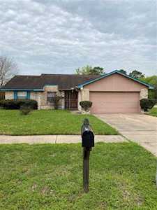7711 Chaseview Dr Houston, TX 77489