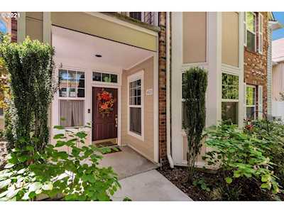 1280 NE Horizon Loop #403 Hillsboro, OR 97124
