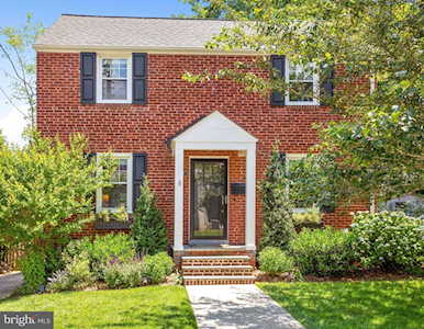 1047 Manchester St Arlington, VA 22205