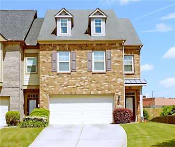 939 Parkside Wood Ct Lawrenceville, GA 30043