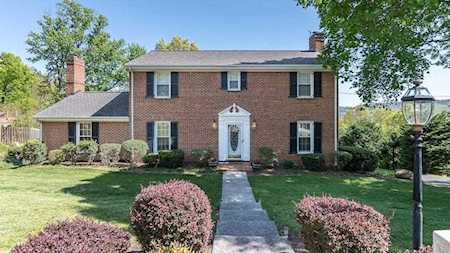 3935 SW Bosworth Roanoke, VA 24014