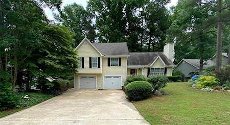 109 Rose Creek Ln Woodstock, GA 30189