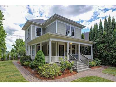 3706 SE SE 8th Ave Portland, OR 97202