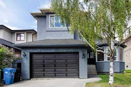 56 Edgeview Rd NW Calgary, AB T3A 4T8