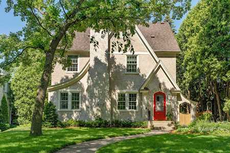 565 Mount Curve Boulevard Saint Paul, MN 55116
