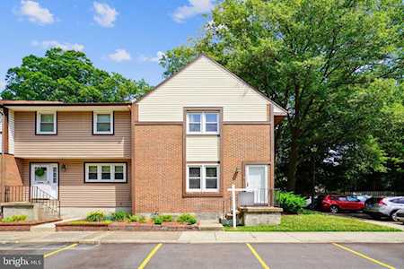 268 Jay Jay Ct Glen Burnie, MD 21061
