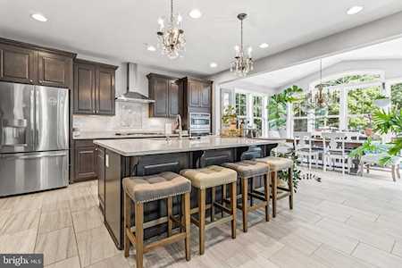 335 Daleview Dr Glen Burnie, MD 21060