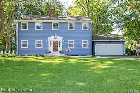 3087 Old Orchard Dr Brighton Twp, MI 48114