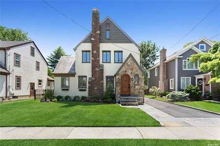122 Marvin Avenue Rockville Centre, NY 11570